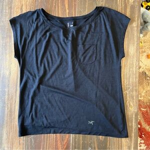 Arc'teryx Womens Black Shirt Lightweight Wool Tee Athletic Casual Outdoor Hiking